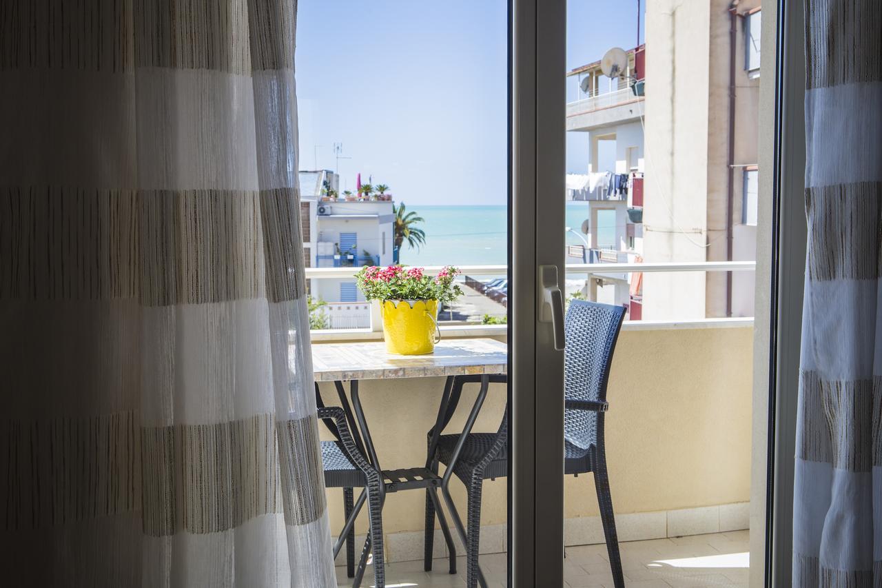 Le Notti Di Morfeo Bed & Breakfast San Leone Dış mekan fotoğraf